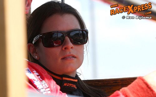 Danica Patrick maakt debuut in Nascar